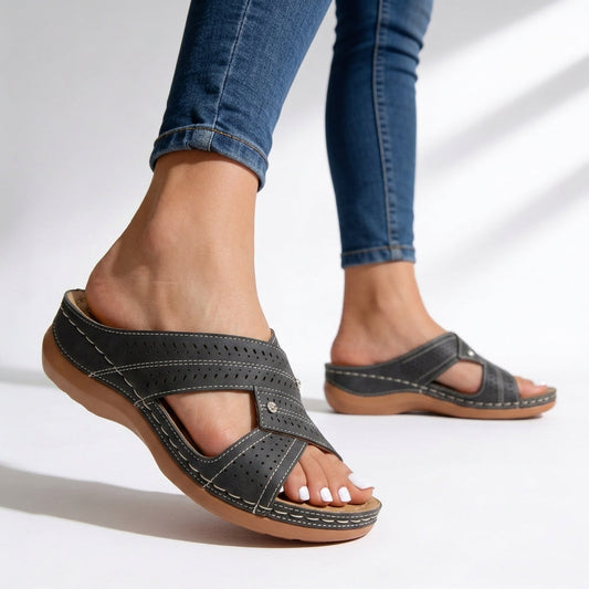 Sigrid | Women's Perforated Smooth Sneaker