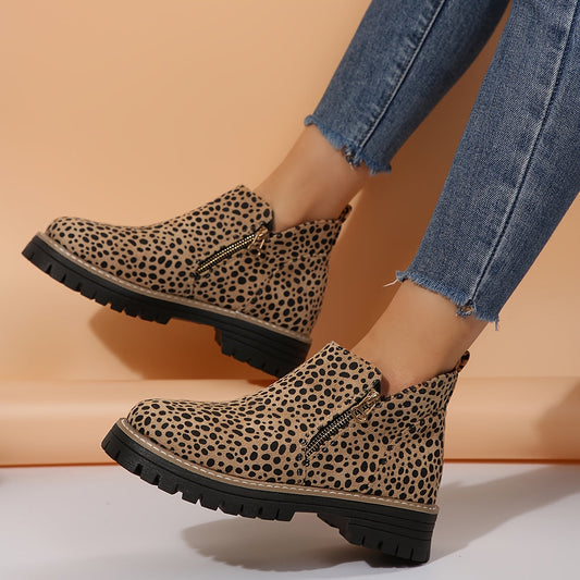 Pilar | Women's Zip Grooved Ankle Boot