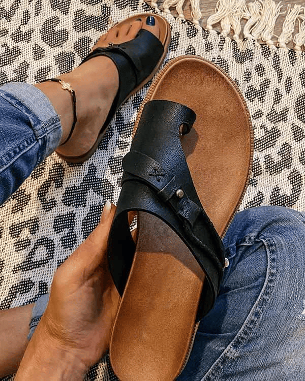 Oda | Women's Textured Open Toe Slide