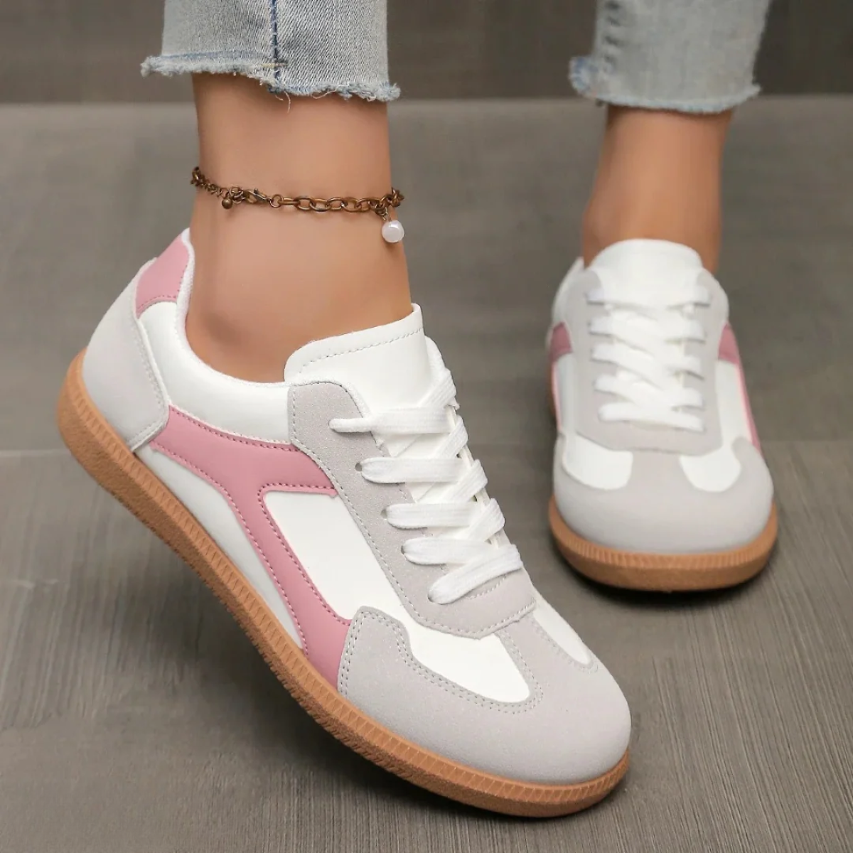 Vanja | Women's Lace Up Contoured Sneaker