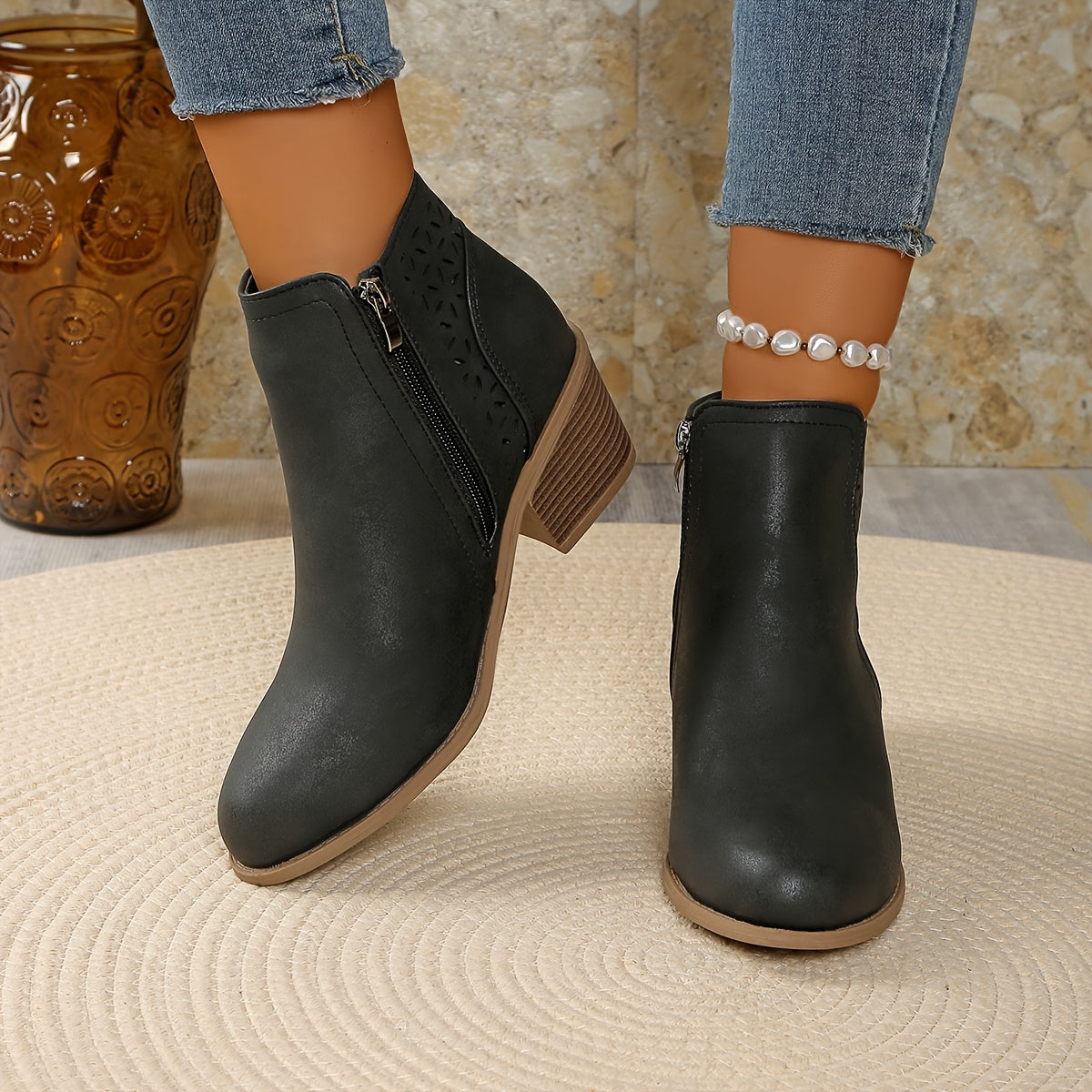 Rafaela | Women's Grooved Contoured Ankle Boot