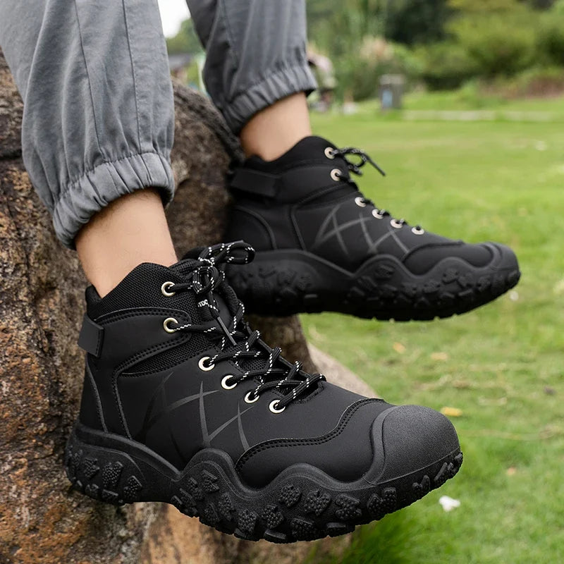 Sylvester | Men's Smooth Wide Fit Hiking Boot