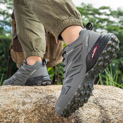 Walter | Men's Lace Up Grooved Hiking Boot