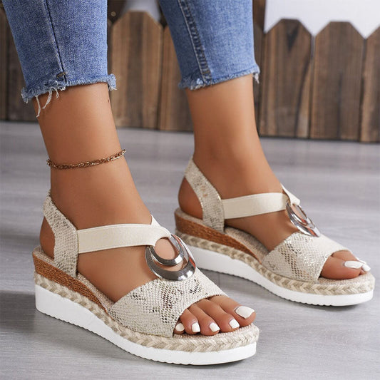 Petra | Women's Woven Leather Look Sneaker