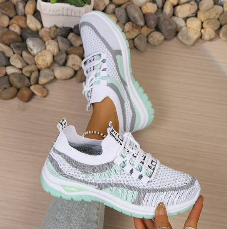 Claudia | Women's Contoured Sneaker