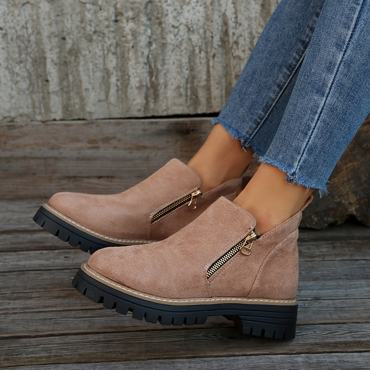 Pilar | Women's Zip Grooved Ankle Boot