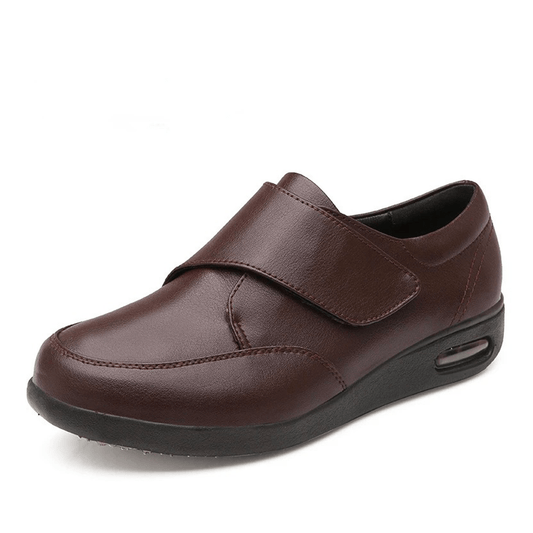 Gustav | Men's Wide Fit Touch Sneaker