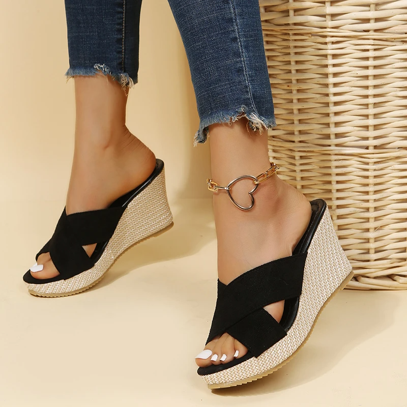 Martina | Women's Textured Synthetic Slipper