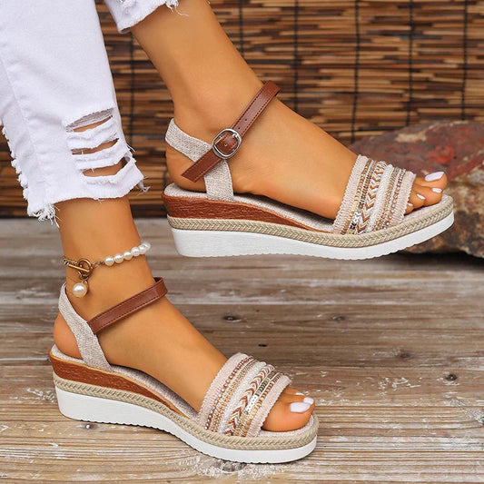 Meta | Women's Embroidery Textured Sandal
