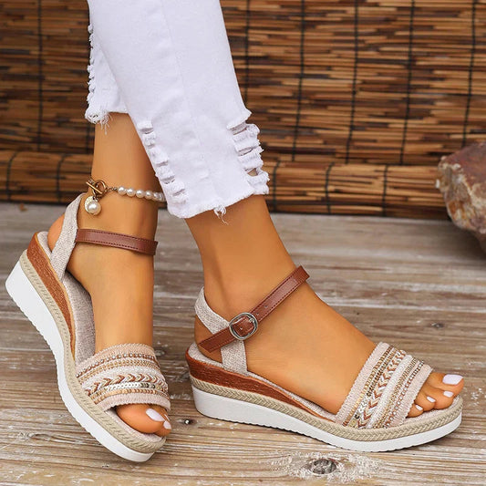 Meta | Women's Embroidery Textured Sandal